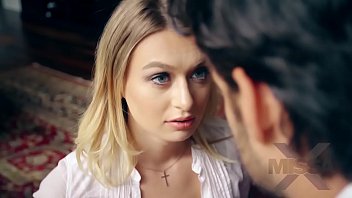 Sexo teen novinha transando apaixonada por seu macho