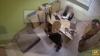 Pornô Brasil com a loira peituda trepando com seu chefe dentro do escritório